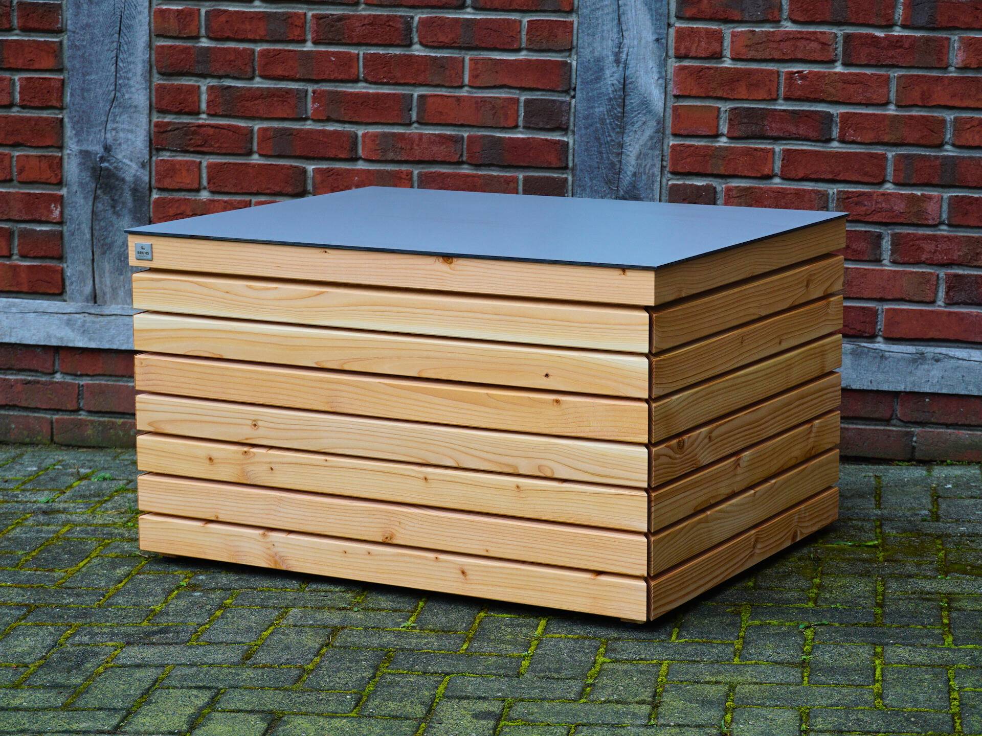 Gartenbox Rhombus in Natur Geölt – von vorn rechts, mit geschlossenem Deckel	