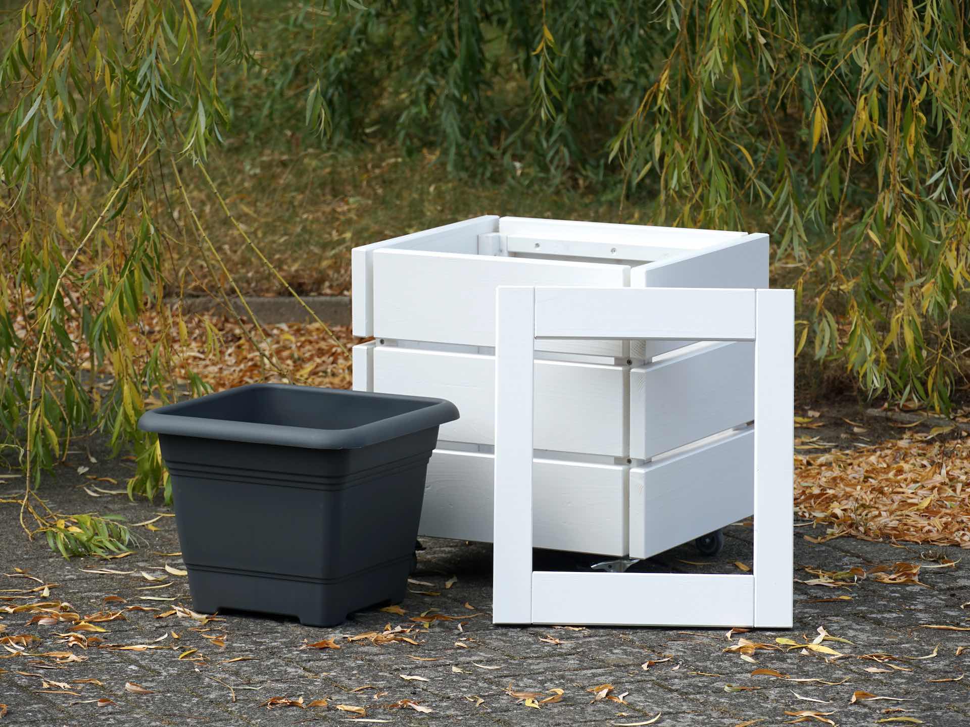 Kleiner Pflanzkübel Classic in Weiß – Bauteile Korpus, Rahmen, Einsatz