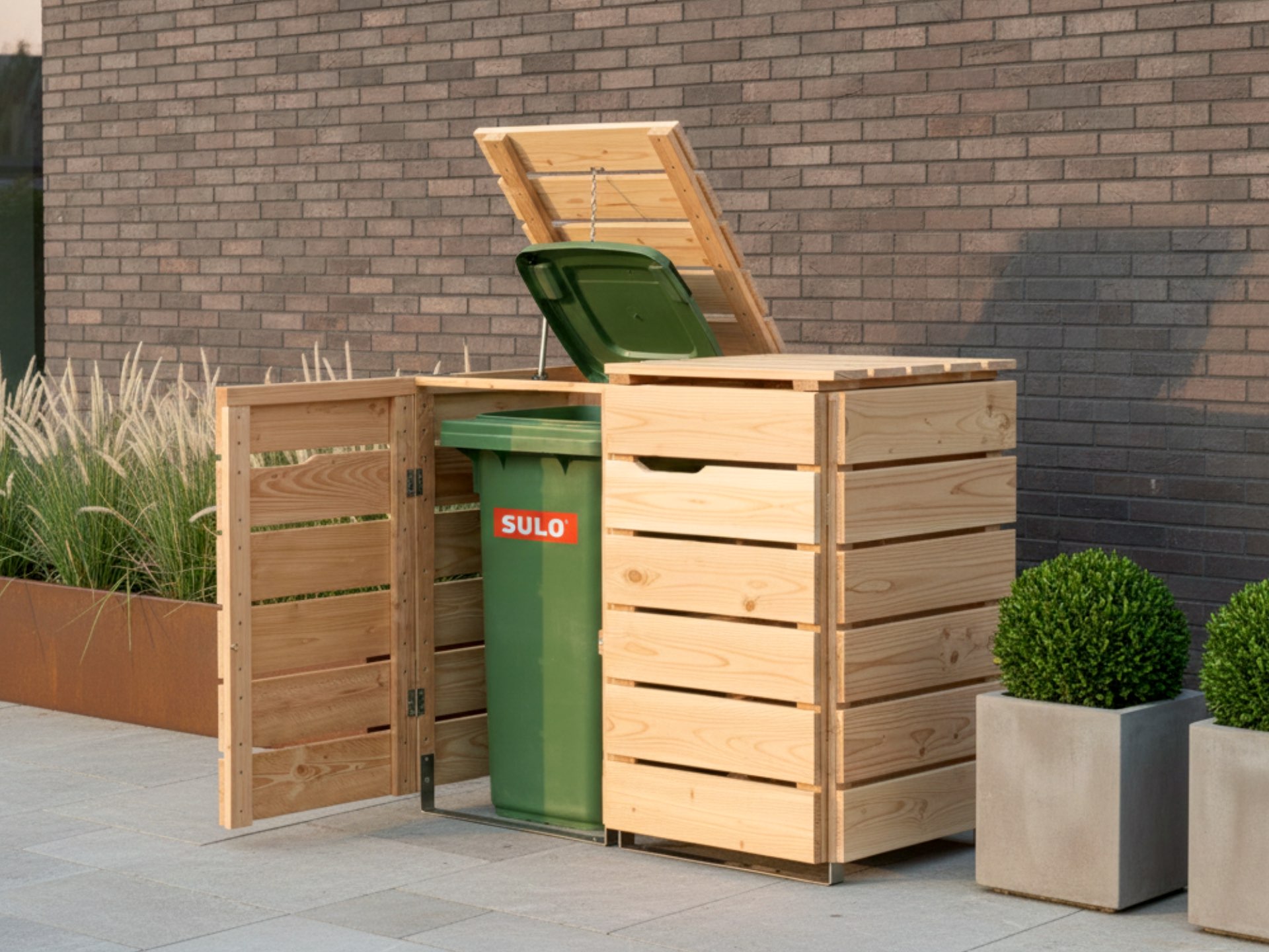 2er Mülltonnenbox 120 L aus Douglasie, wetterfest und fertig montiert, natürliche Verkleidung für zwei Mülltonnen.