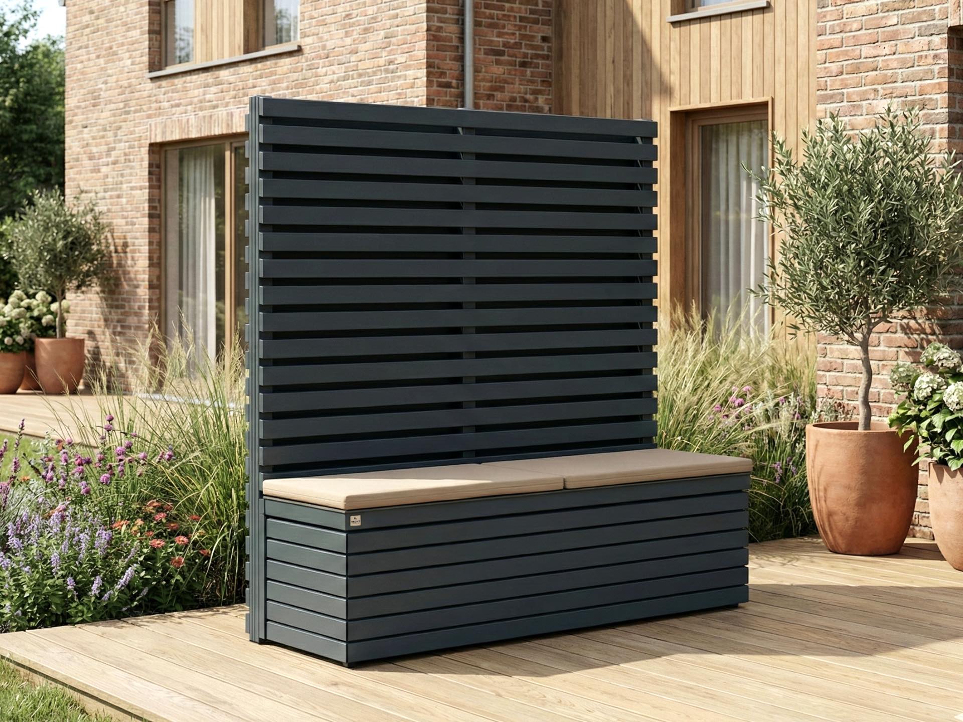 Gartenbox Rhombus 180 in Anthrazit mit Sitzpolster und Sichtschutz, kombiniert Stauraum und Sitzplatz im Außenbereich.