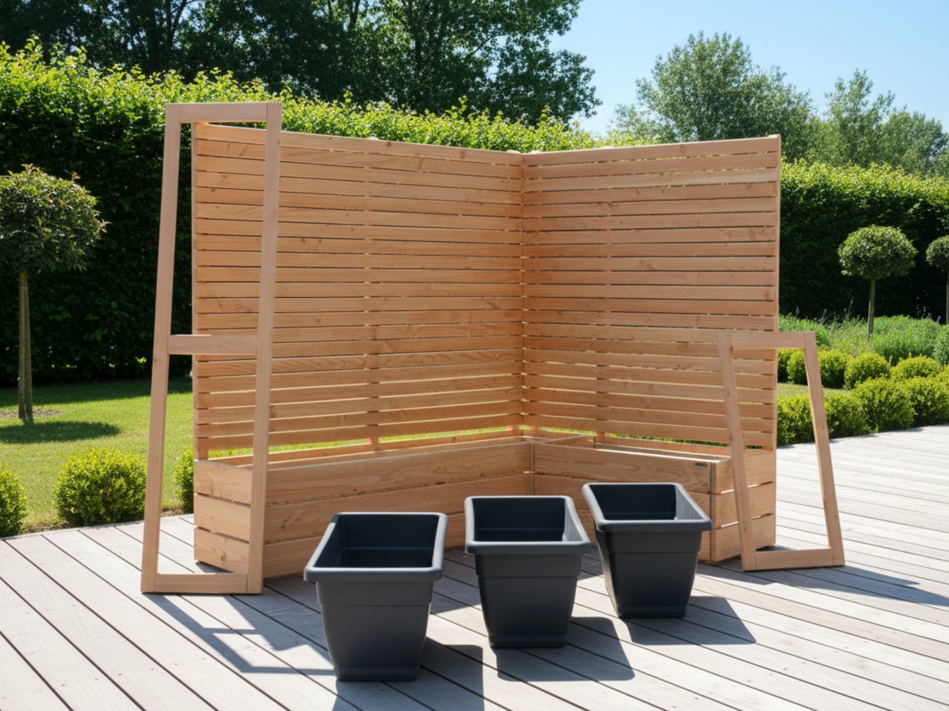 Pflanzkasten Classic mit Sichtschutz A10 – alle Komponenten der Eckkombination aus Douglasie Natur: Korpus, Sichtschutz, Rahmen und Pflanzeinsätze	