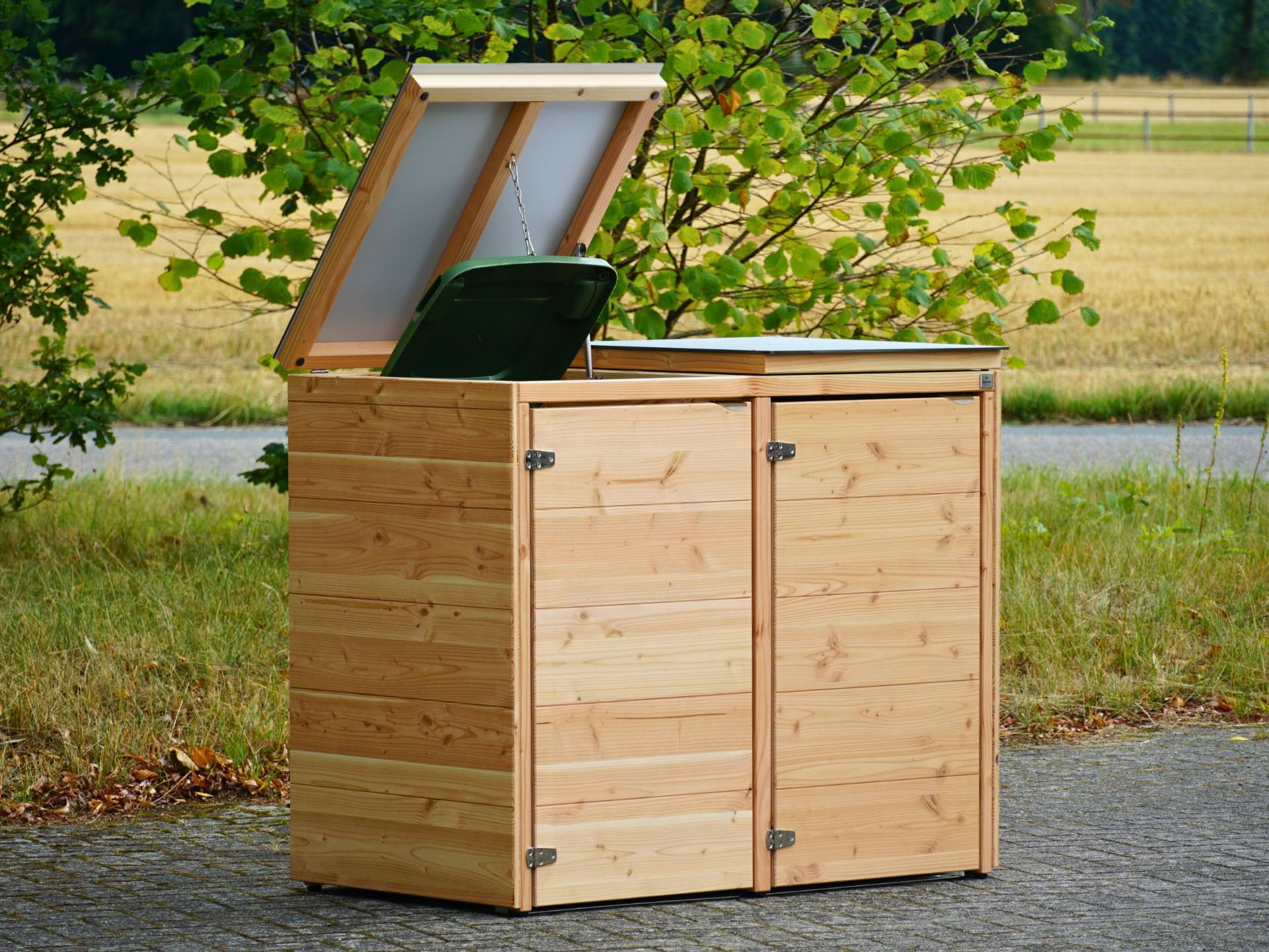 2er Mülltonnenbox Cubus 120 L in Natur mit separat geöffnetem Deckel für komfortablen Zugang von oben