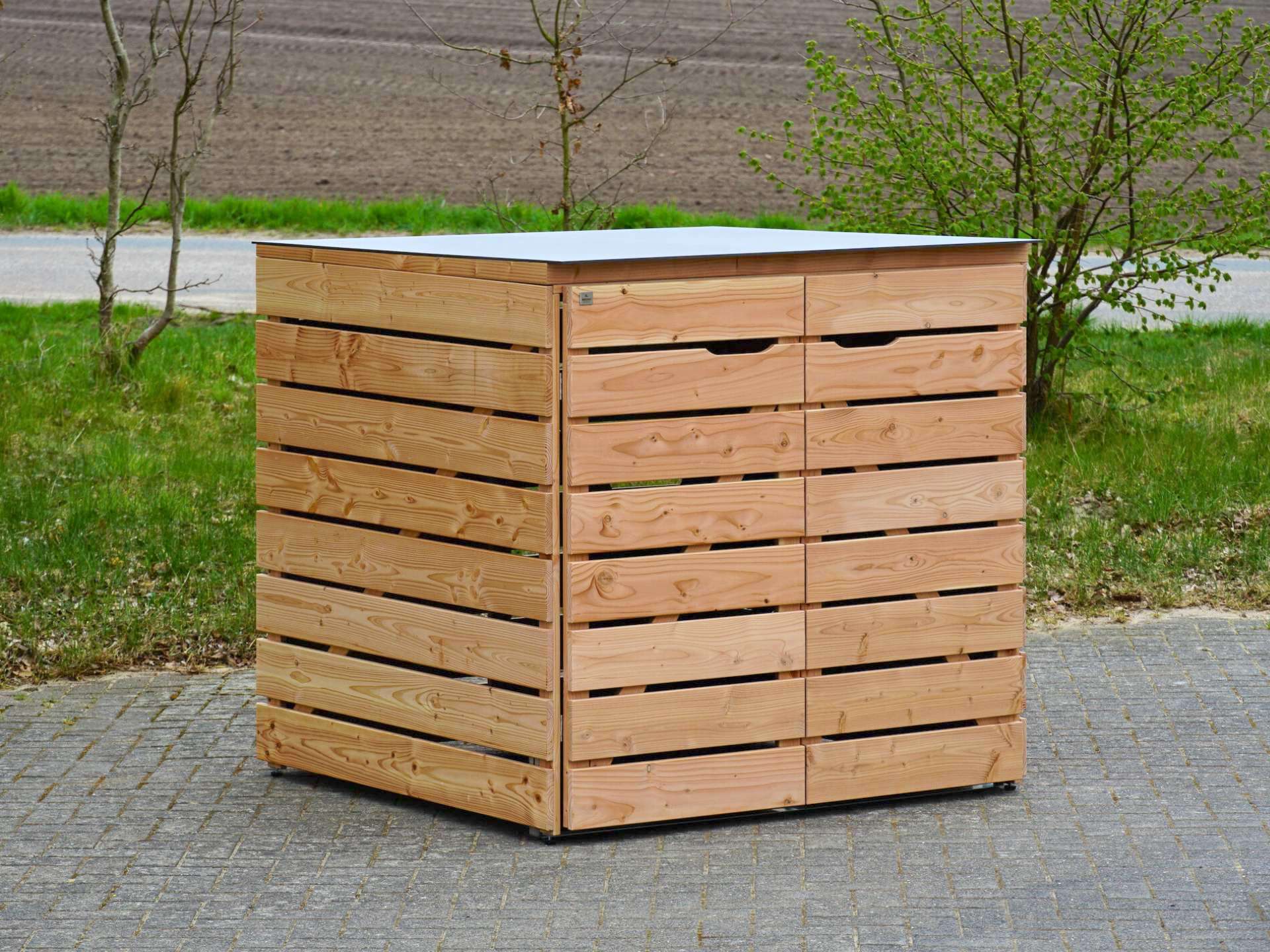 Kinderwagenbox natur mit geschlossenen Türen, von vorn links gesehen