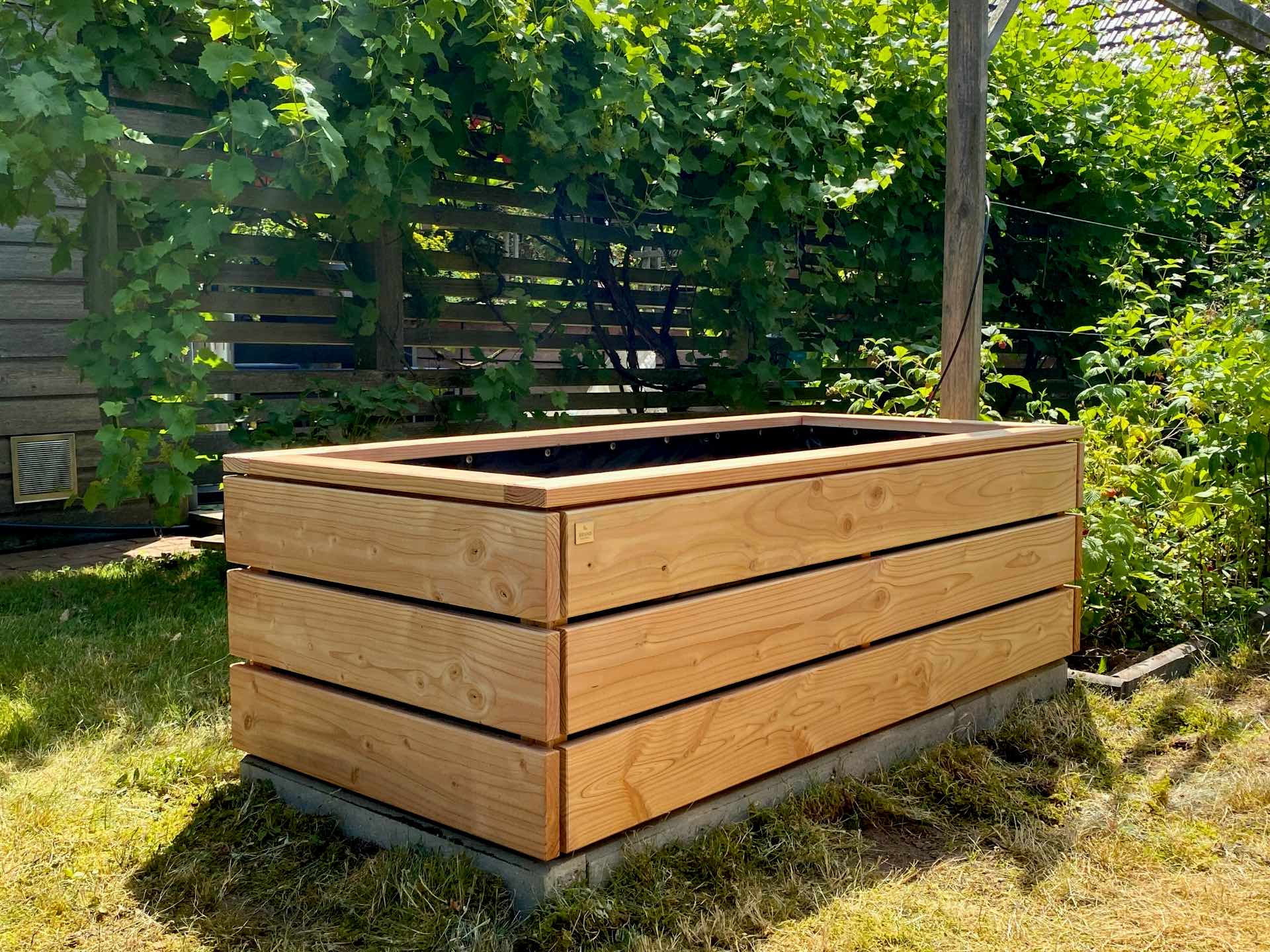 Gesamtansicht des Pflanzkastens Classic 160 in Natur Geölt – großzügige Maße 160 × 75 × 51 cm (B × T × H)