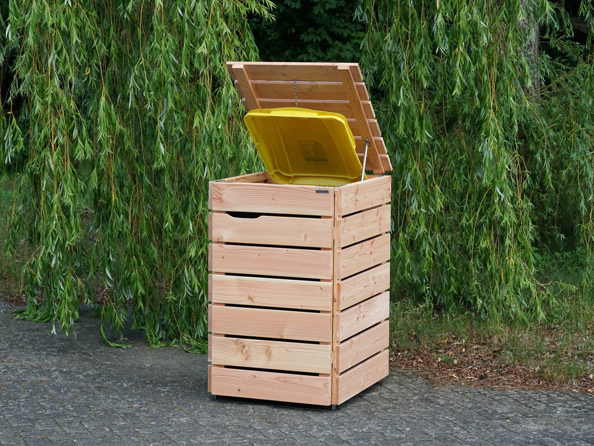 1er Mülltonnenbox in Natur, von vorn rechts, Deckel geöffnet