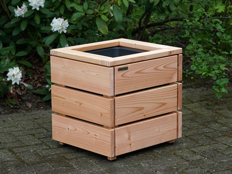 Formschöner Pflanzkasten in Natur für Garten oder Terrasse Pflanzkasten Classic Natur – von vorn links fotografiert