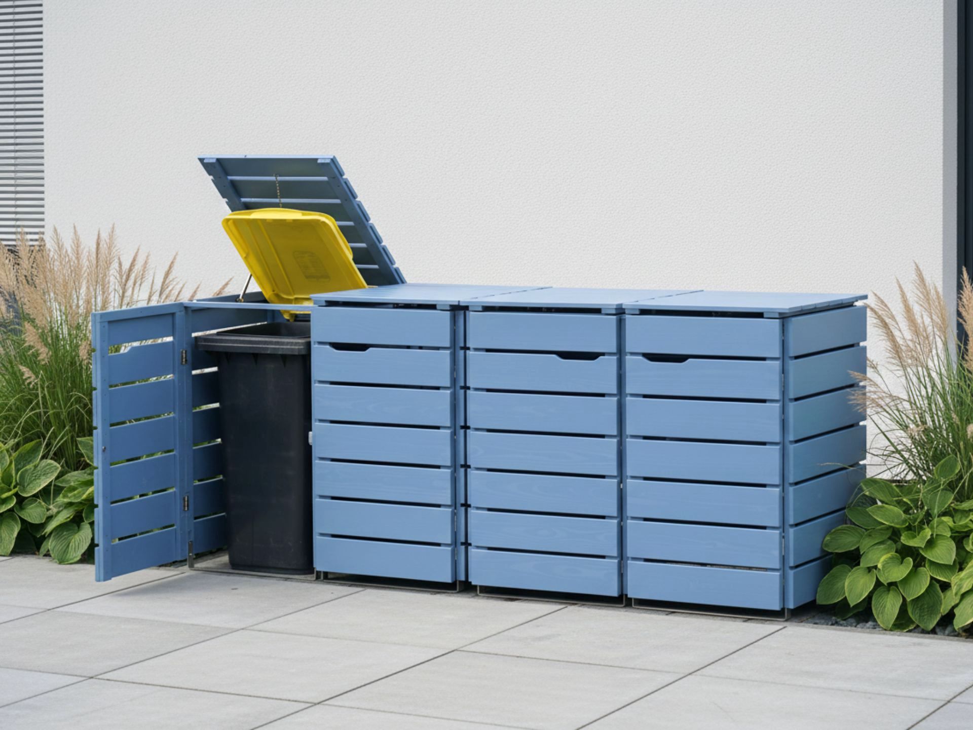 4er Mülltonnenbox 240 L in Taubenblau, modular aufgebaut, für alle Mülltonnengrößen geeignet und fertig montiert geliefert.