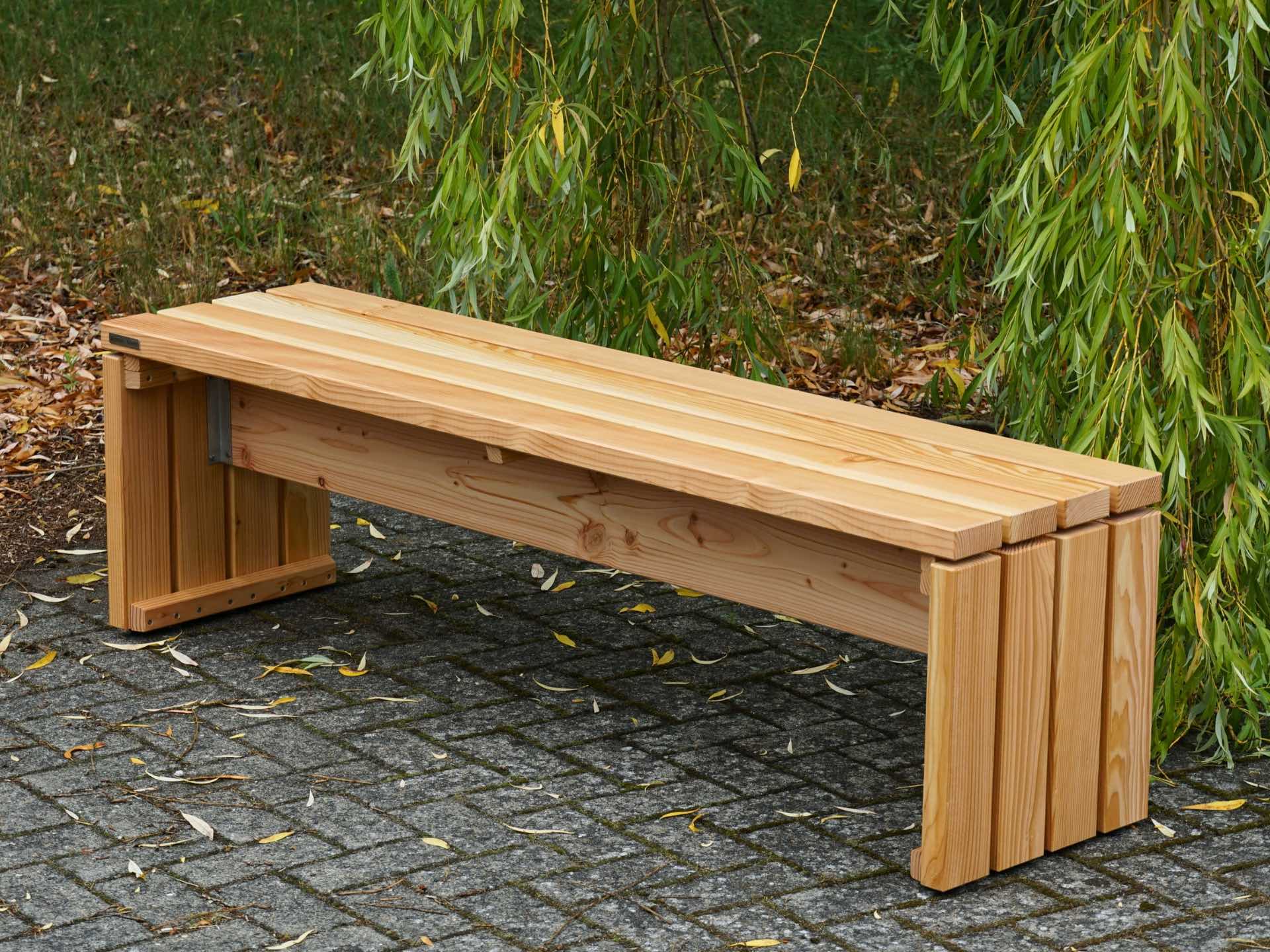Gartenbank in Natur Geölt aus massiver Douglasie – komfortable Sitzfläche auch ohne Polster