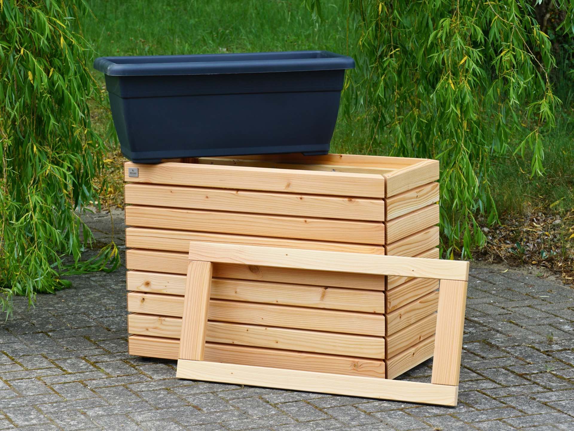 Pflanzkasten Rhombus M in Natur – Komponentenansicht: Korpus, abnehmbarer Rahmen und herausnehmbarer Pflanzeinsatz aus Kunststoff