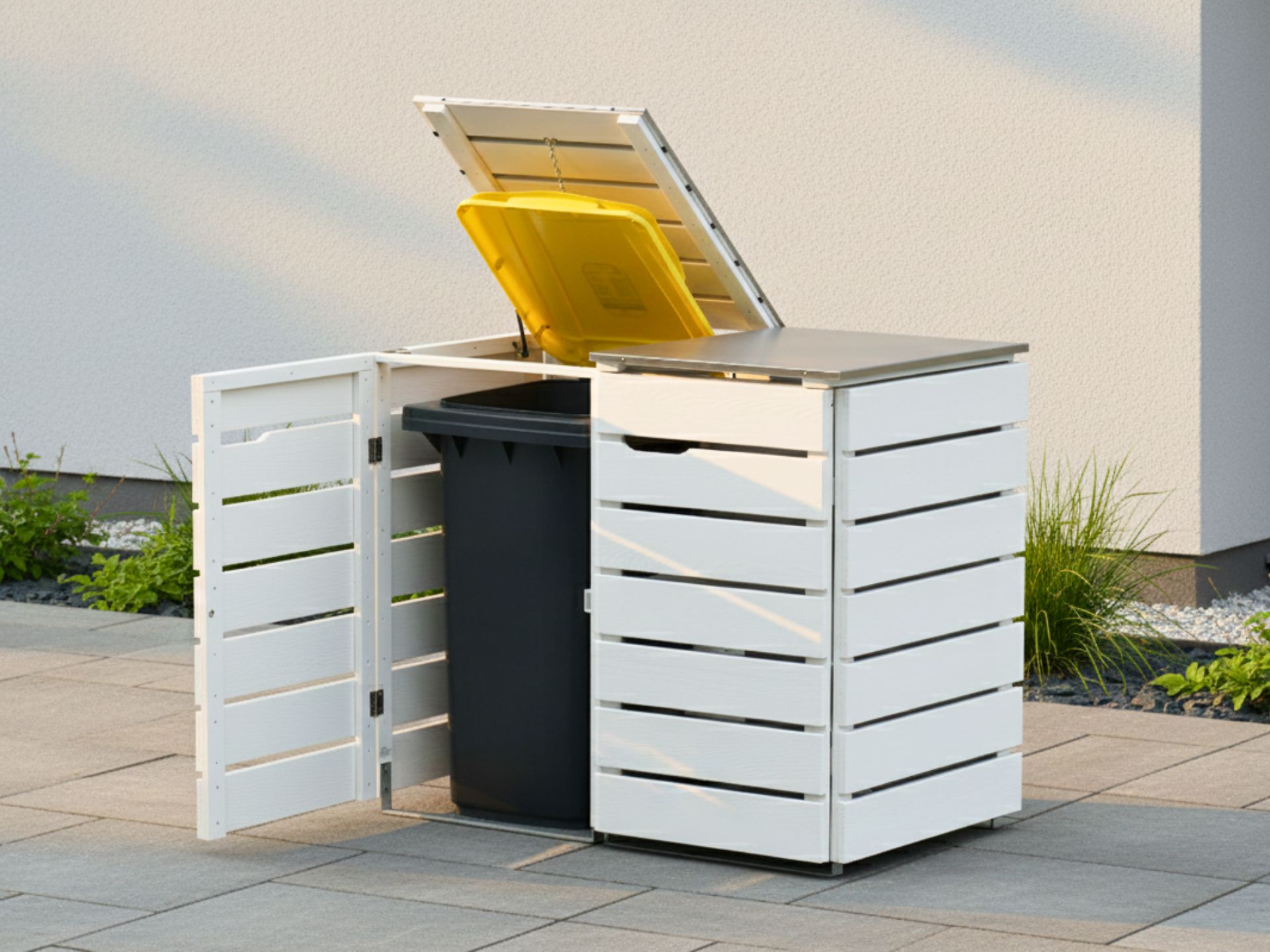 2er Mülltonnenbox 240 L in Weiß mit Edelstahl-Deckeln, wetterfest und fertig montiert für den sofortigen Einsatz.