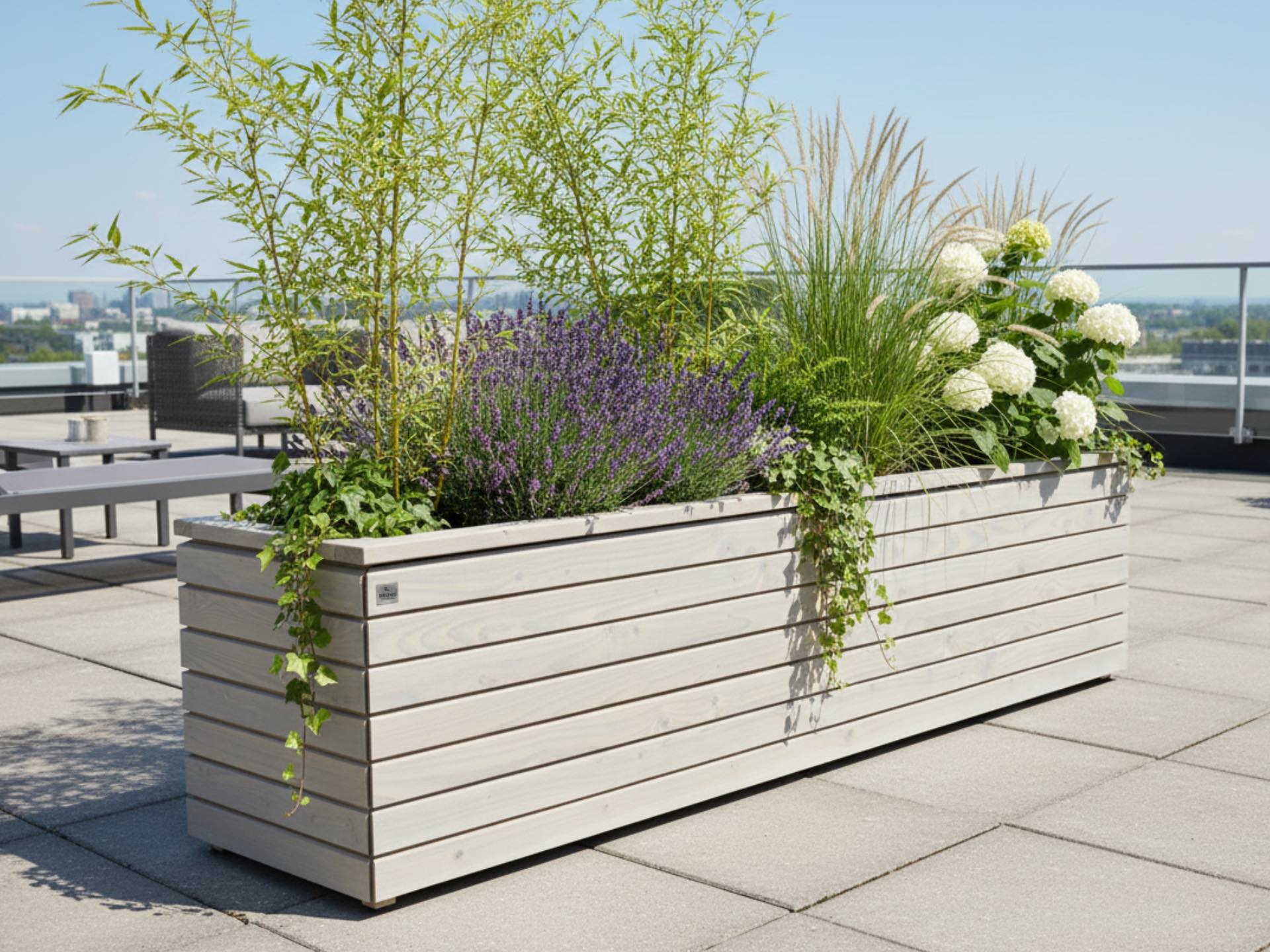 Pflanzkasten Rhombus 212×50×56 cm in Grau Geölt mit zwei herausnehmbaren Pflanzeinsätzen, fertig montiert geliefert.
