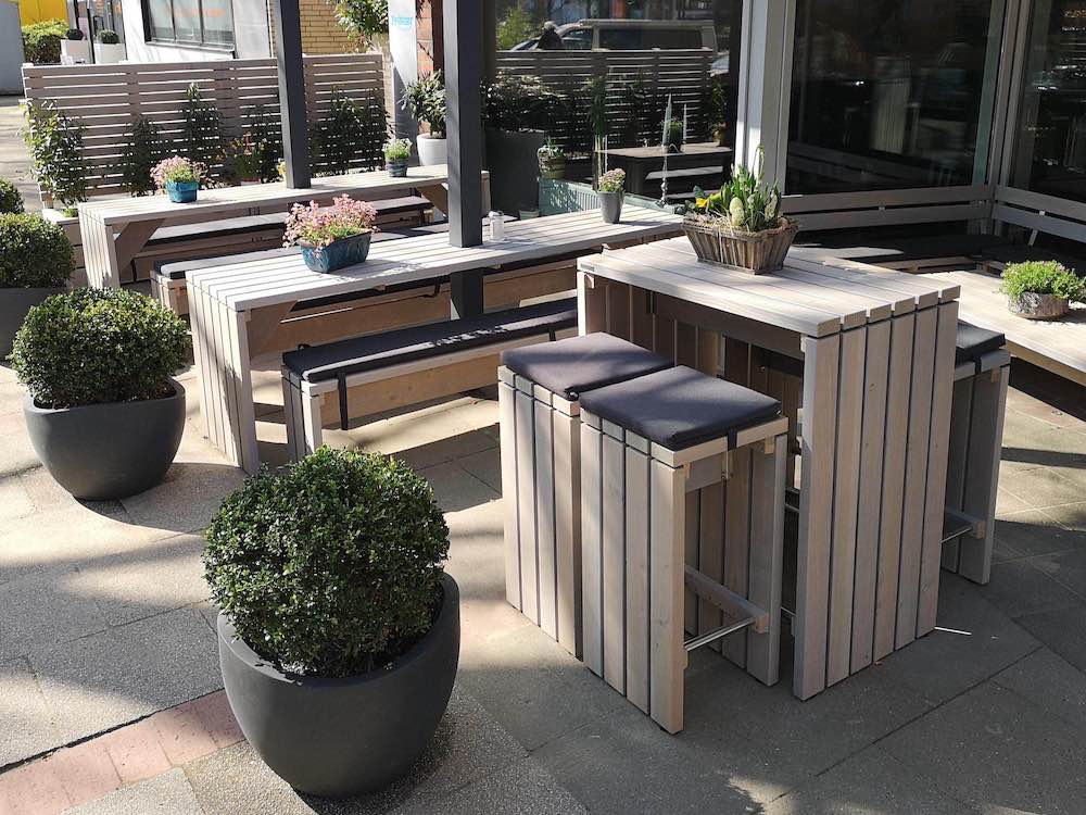 OUTDOOR-MÖBEL