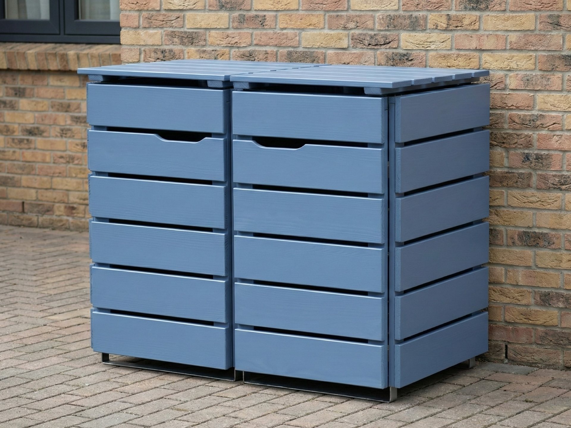 2er Mülltonnenbox 120 L in Taubenblau zur ordentlichen und platzsparenden Unterbringung kleiner Mülltonnen.