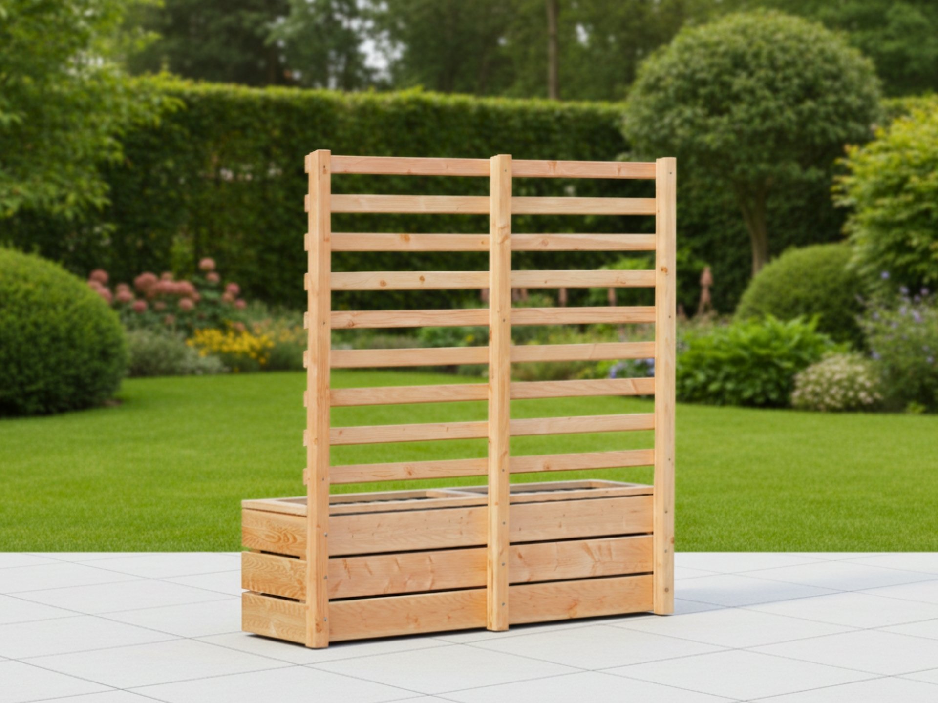 Rückansicht des Pflanzkastens mit Rankgitter A90 – mit sichtbaren Pfosten	