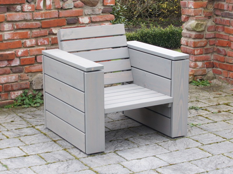 Gesamtansicht des Lounge Sessels 60 in Grau Geölt ohne Polster – ergonomisch geformt und auch pur komfortabel