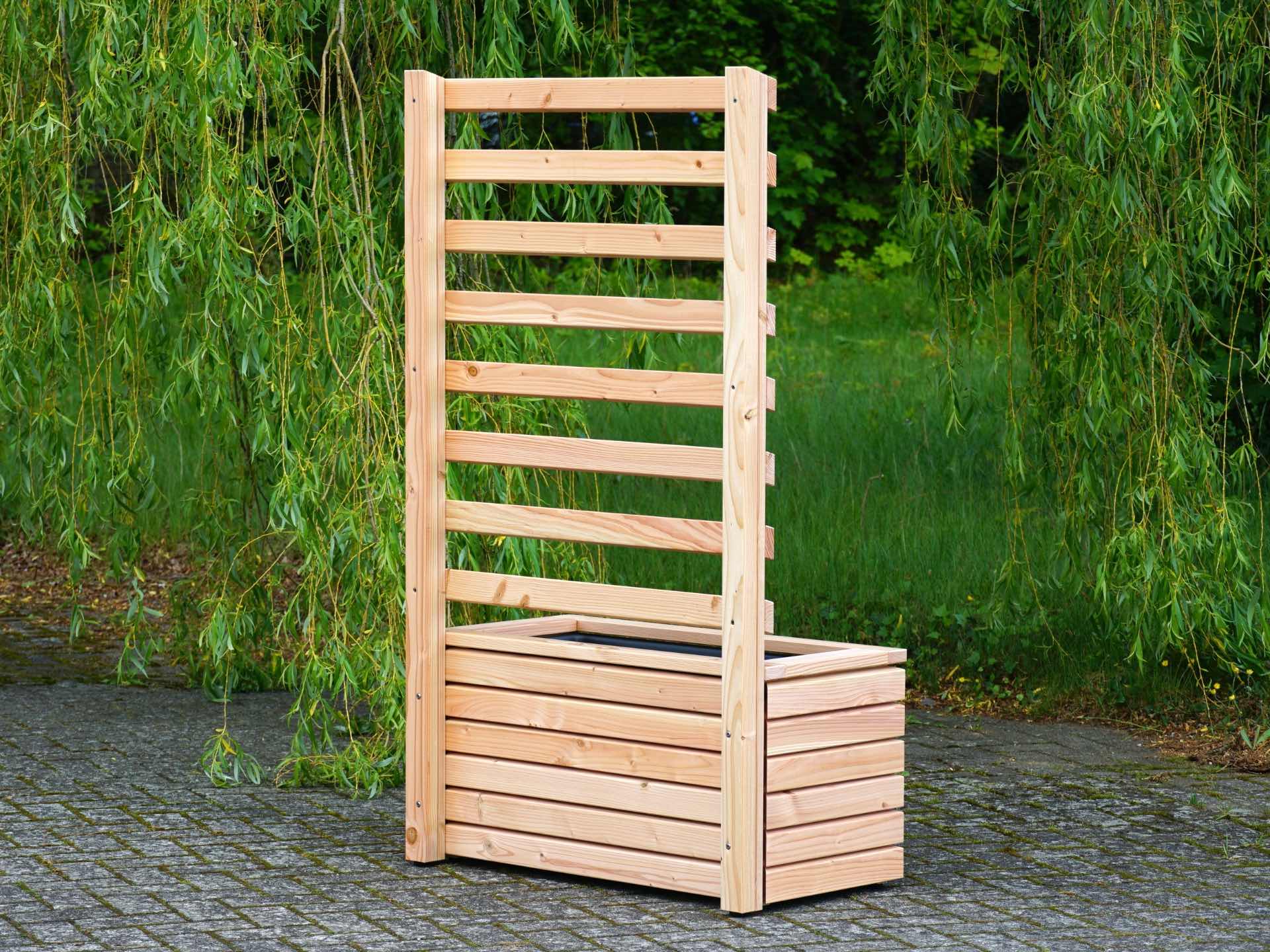 Pflanzkasten M Rhombus mit Rankgitter in Natur – stabile Pfosten auf der Rückseite – Detailansicht