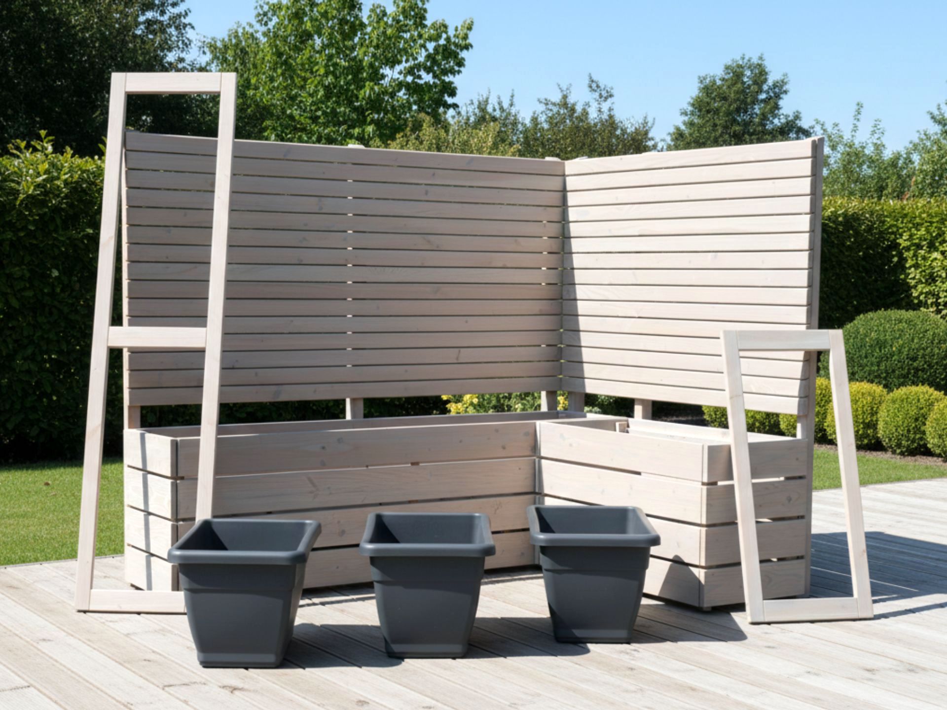 Pflanzkasten Classic mit Sichtschutz A10 in Grau Geölt – Einzelteile wie Korpus, Sichtschutz, Rahmen und Pflanzeinsätze sichtbar